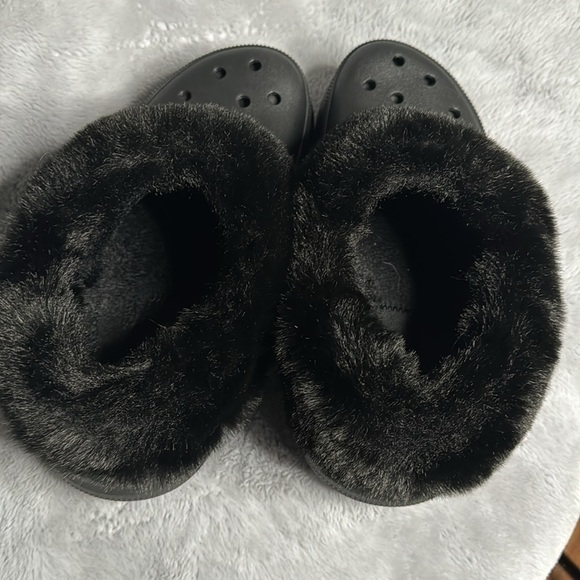 CROCS FUREVER CRUSH SHOE - Picture 3 of 5